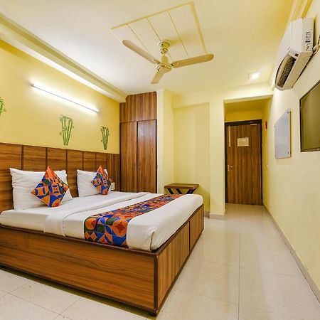 Fabhotel Ishtara Auberge New Delhi Exterior photo
