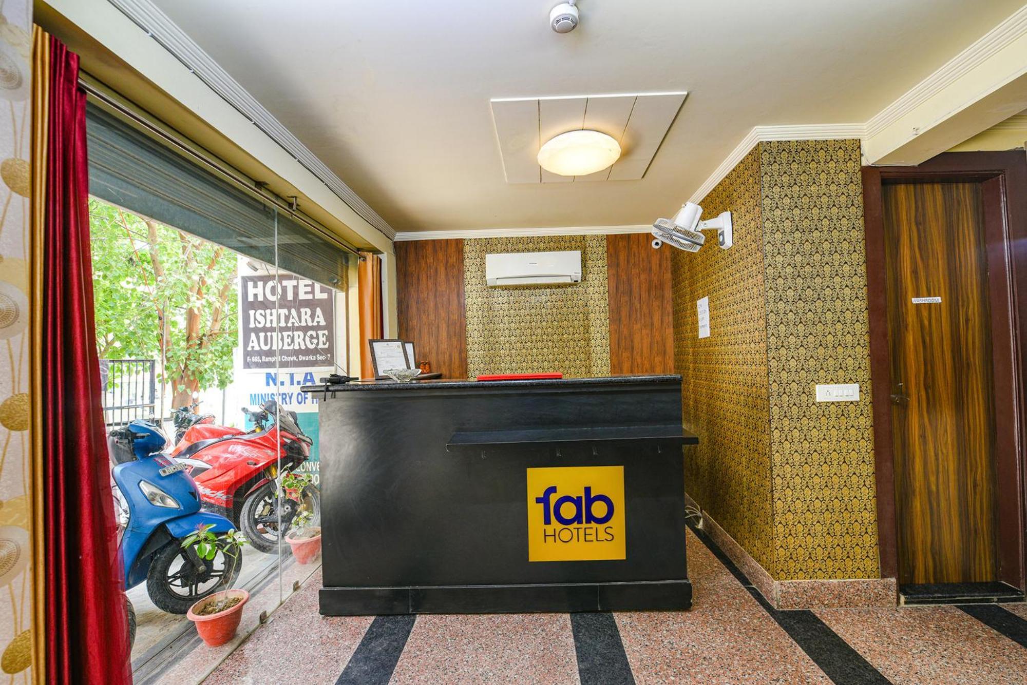 Fabhotel Ishtara Auberge New Delhi Exterior photo