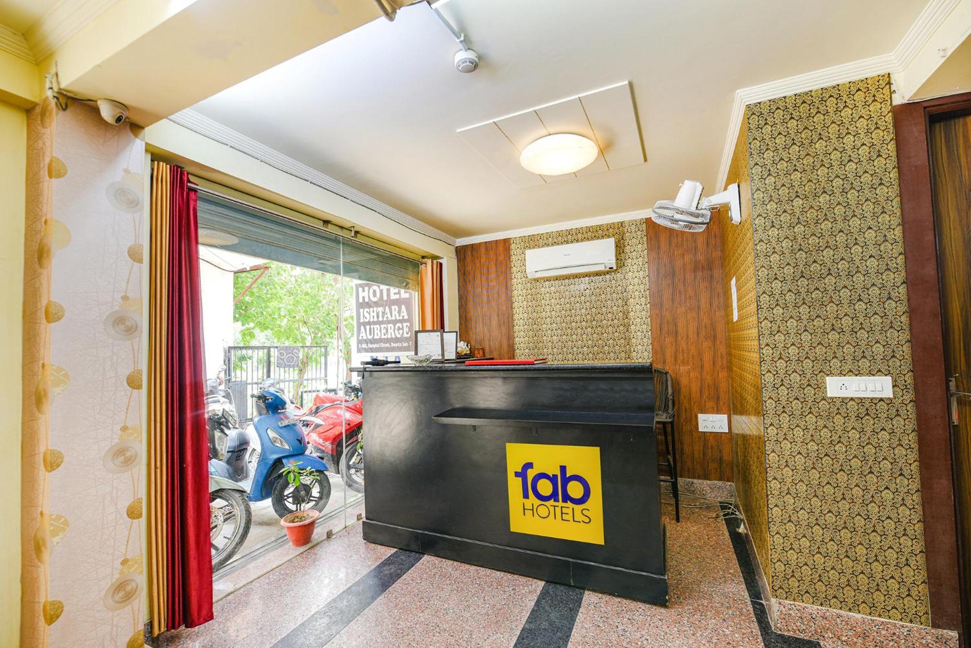 Fabhotel Ishtara Auberge New Delhi Exterior photo